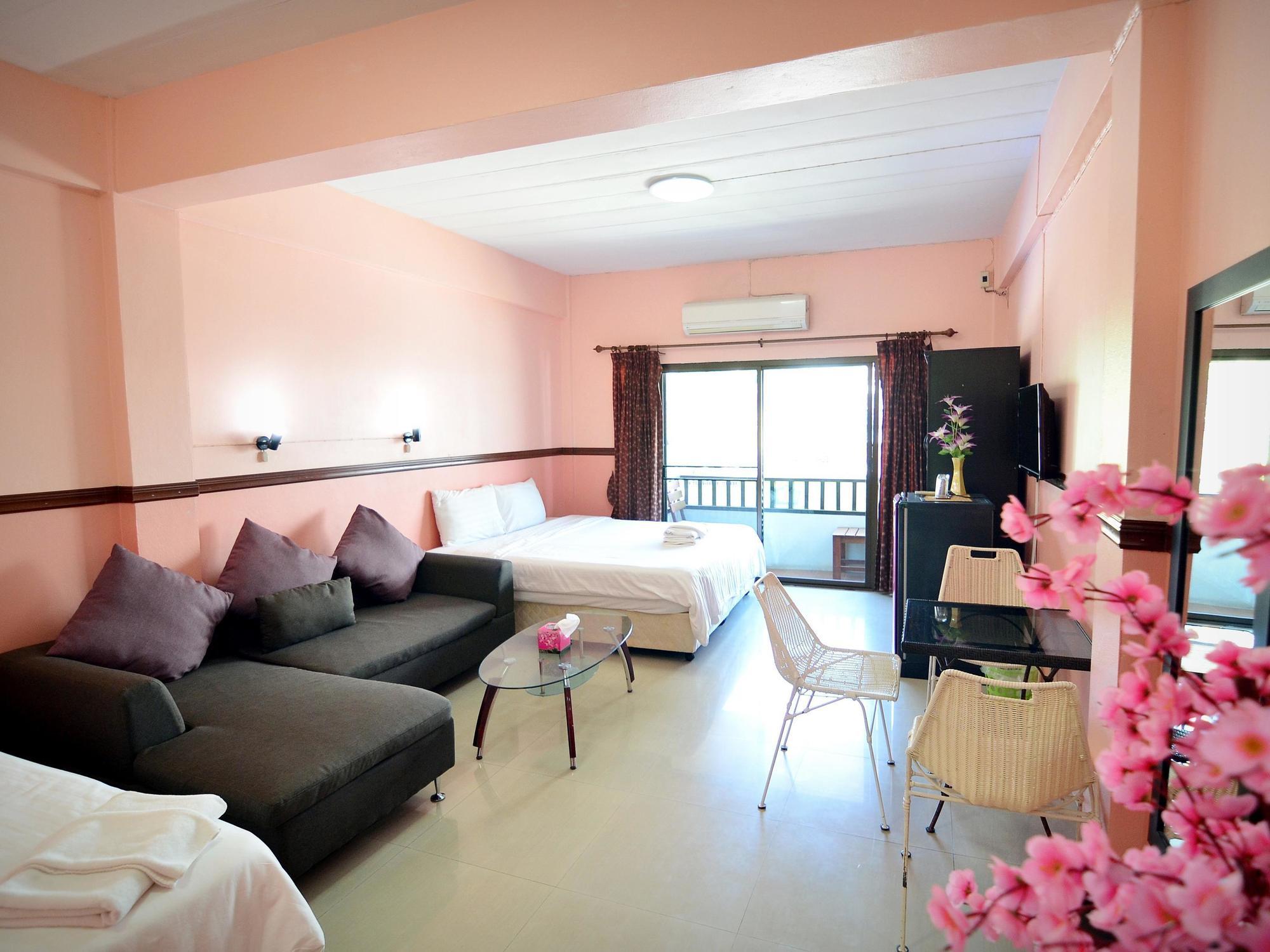 Hotel The Famous House - Jomtien Extérieur photo
