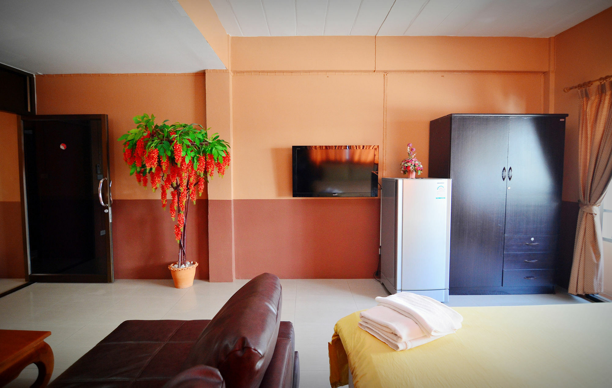 Hotel The Famous House - Jomtien Extérieur photo