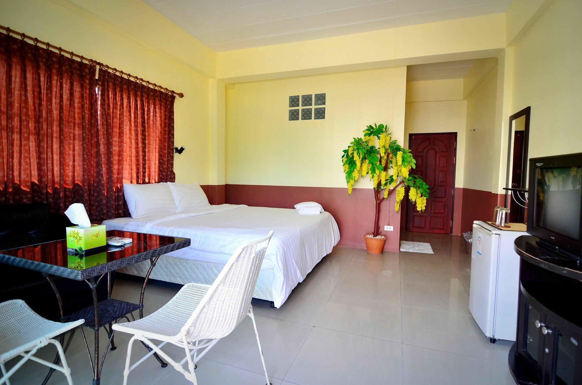 Hotel The Famous House - Jomtien Extérieur photo